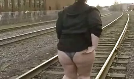 Die deutsche reife frauen porn Männer verbringen eine schöne dumme Blondine.