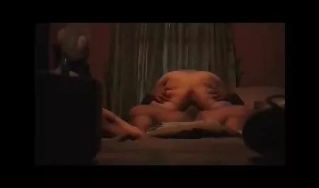 Passion Star deutsche geile weiber Luna spielt mit den Meistern des Fernsehens.