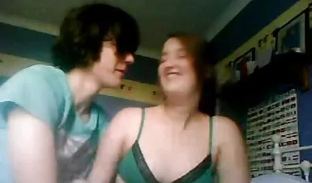 Süß reife deutsche pornos schlank mit kleinen Titten an einen Freund