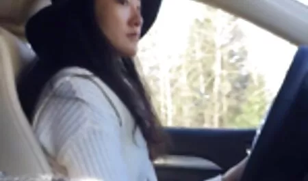 Eine Frau erhält ein sexuelles Verlangen von ihrem noch jungen deutsche reife porno Ehemann