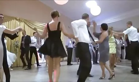 Eine deutsche reife porno schöne junge Frau, blond, die Sie alle über das Haus.