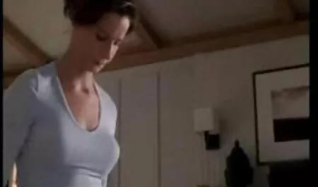 Rothaarige können der Existenz von Menschen nicht widerstehen. deutsche pornofilme mit älteren frauen