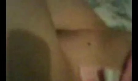 Jungfrau deutsche reife frauen porn isoliert in einem Raum mit einer Frau