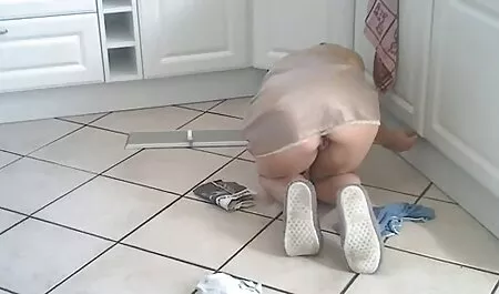 Party mit amerikanischen Studenten deutsche pornos mit älteren frauen