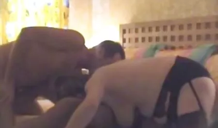 Schöne Mädchen kümmern sich um Männer mit reife deutsche frauen nackt blowjob