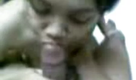 Die reife deutsche frauen sex Blondine macht den Kerl sehr gut.