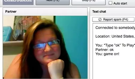 Ein Mann reife deutsche frauen beim sex Skateboarding für ein attraktives Mädchen