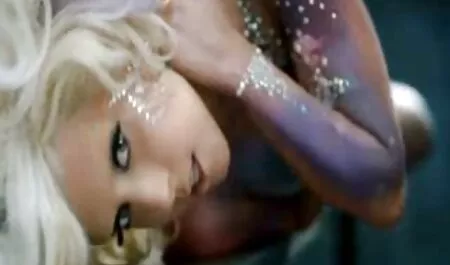 Hahn oder Gurke-was ist reife deutsche pornos besser?