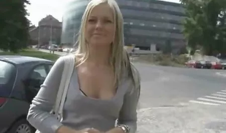 Verdorbener Sex, entschlossen, in öffentlichen Toiletten zu sex mit deutschen reifen frauen spielen.