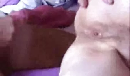 Der deutsche reife frauen nackt Anal der Hure ist immer bereit.