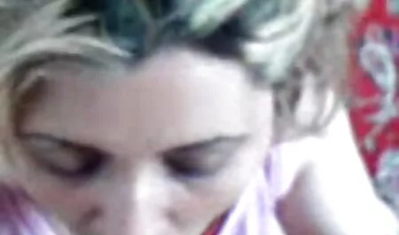 Ein junger Mann führt einer Frau einen großen Orgasmus. deutsche reife frauenpornos