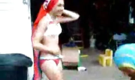 Ich nahm pornos mit reifen deutschen frauen einen Studenten ins Badezimmer und beschloss, ihn innen zu bestrafen.