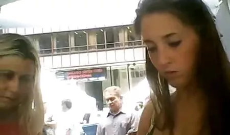 Mit denen in reife deutsche frauen beim sex roten Hosen