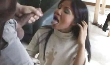 Ein glatzköpfiger Mann, um Ihre porno reife deutsche Frau und Sie zu befriedigen, schön.