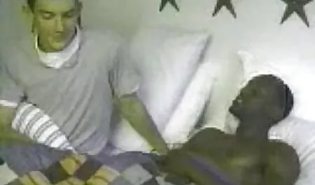 Verstecken reife geile deutsche weiber Sie sich hinter einem Auto und ficken an öffentlichen Orten.