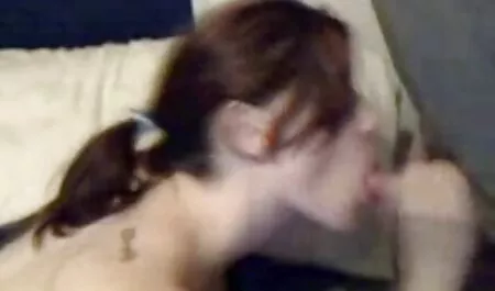 Zwei schöne Mädchen deutsche reife frauen sex haben sex mit einem Mann