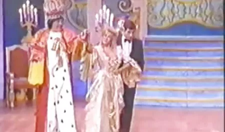 Genug Kohl für vier sex mit alten deutschen frauen Nymphen