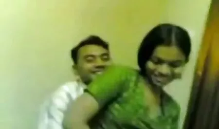 Arbeiten im geile reife deutsche Bekleidungsgeschäft